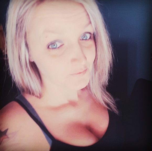 Meet your Posher, Rebecca - Picture 1 of 1